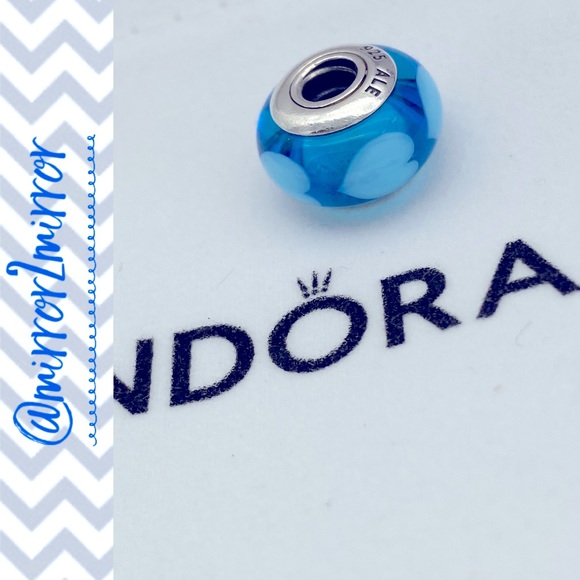Authentic Pandora Blue Heart Murano charm - Picture 1 of 4